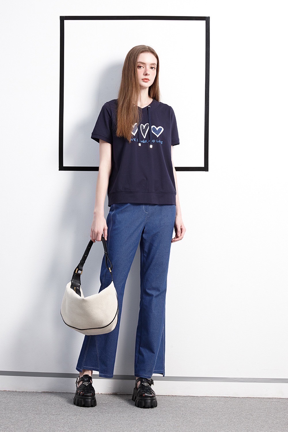 韓版學院風時尚V領愛心字母造型修身顯瘦棉T W6701