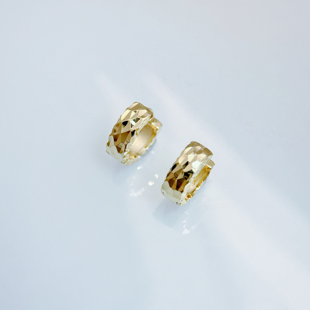 雕刻菱格金圈耳環