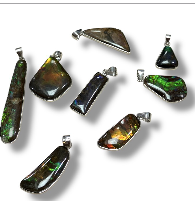 260417 - A22 加拿大斑彩石純銀包邊吊墜1粒（隨機形狀）