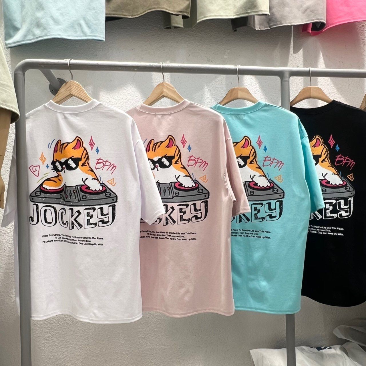 貓仔圖案英文字短袖Tee BARON-186T