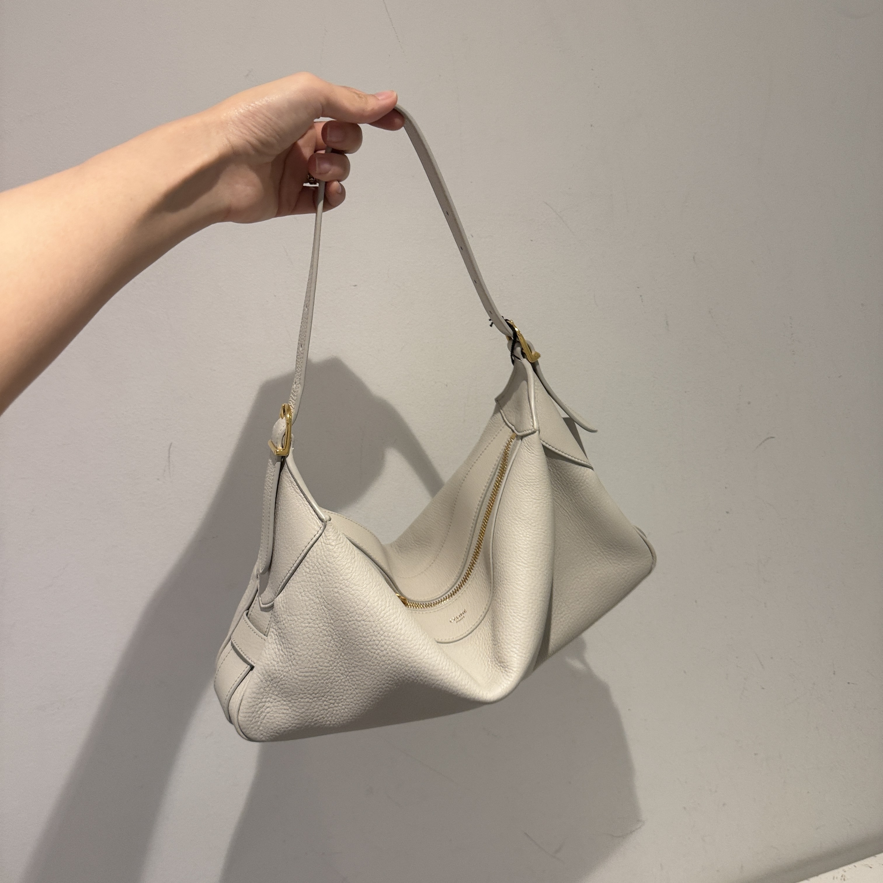Celine Bag Supple Grainned Calfskin Medium shoulder bag Cream