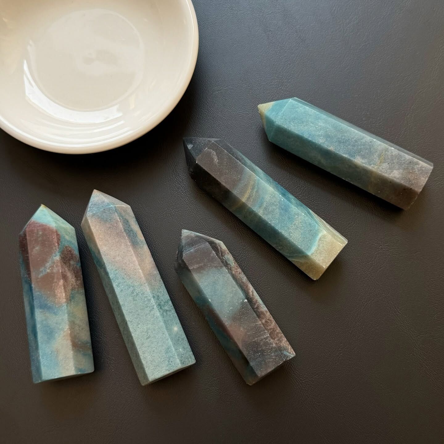 [原石] 氫氧磷鋁石 / 羥磷鋁石 水晶柱