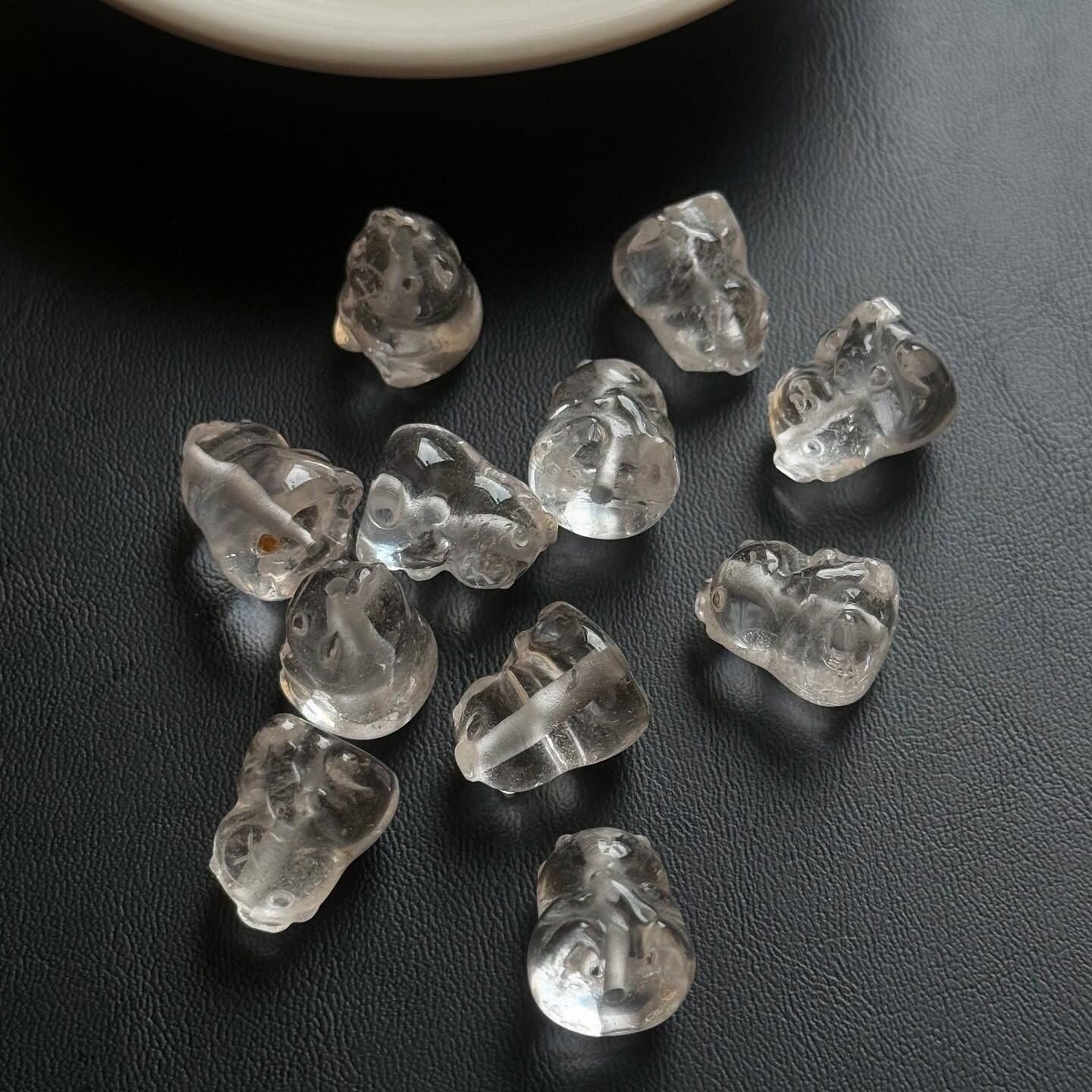 [原石] 白水晶 卡比巴拉 水豚 通孔 水晶串珠材料