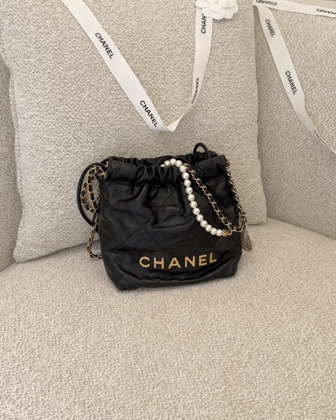 CHANEL｜珍珠22BAG 迷你 黑色 19*20*6 cm