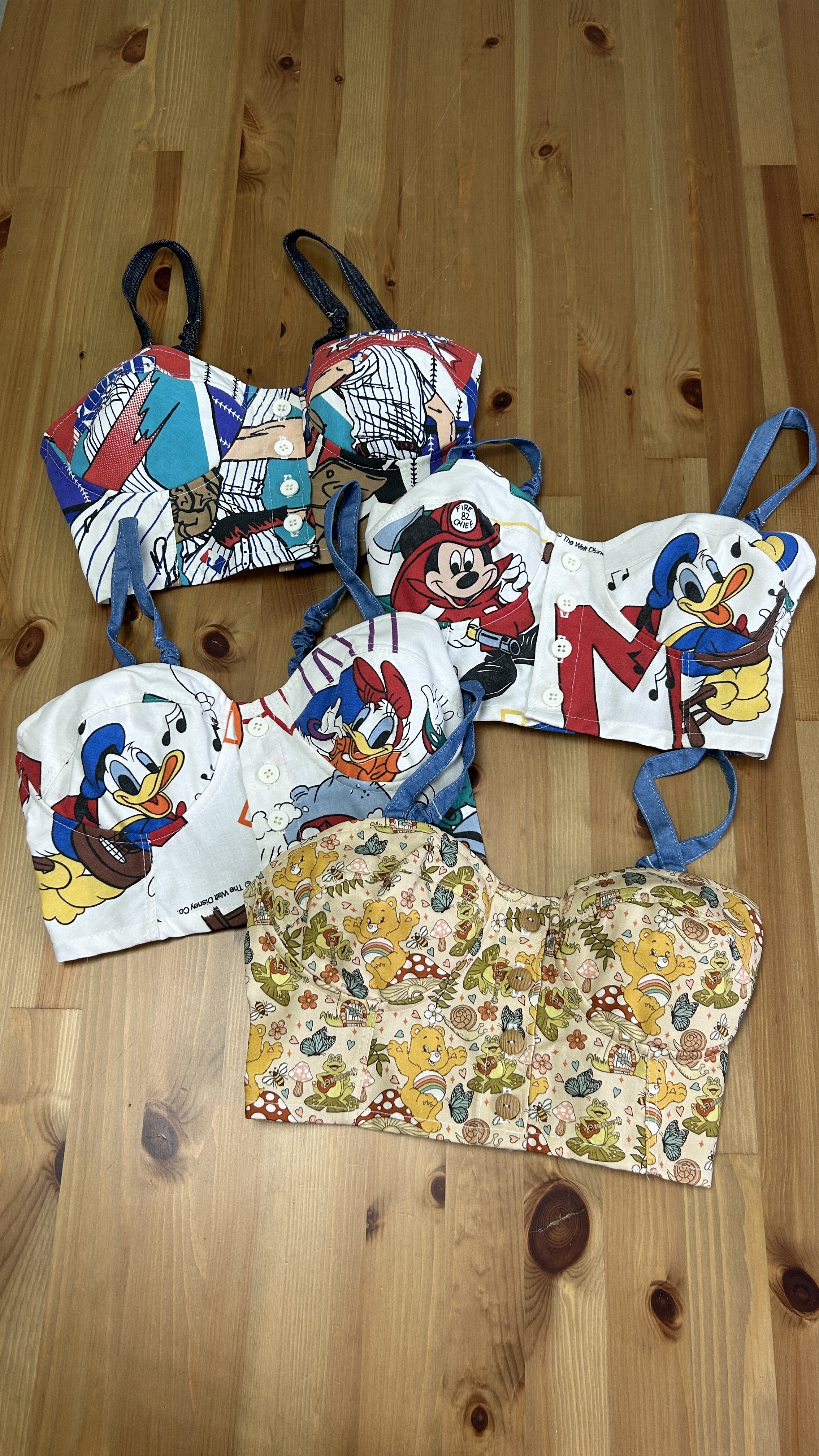 【現貨】泰國Remake卡通併牛仔短版背心