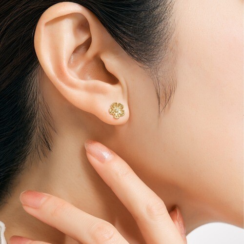 【me.luxe】K10鏤空小花2分鑽耳環