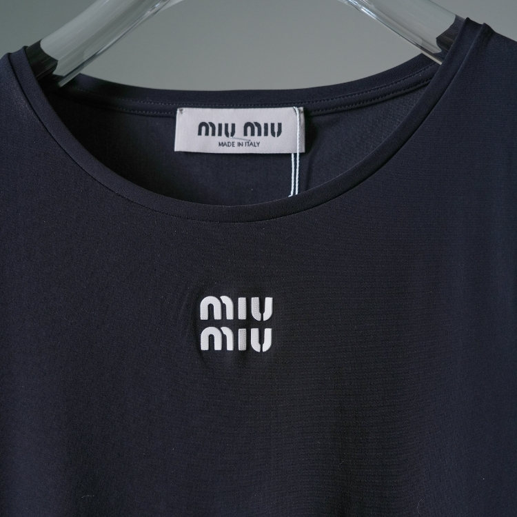 Miu Miu 黑色貼身短袖洋裝