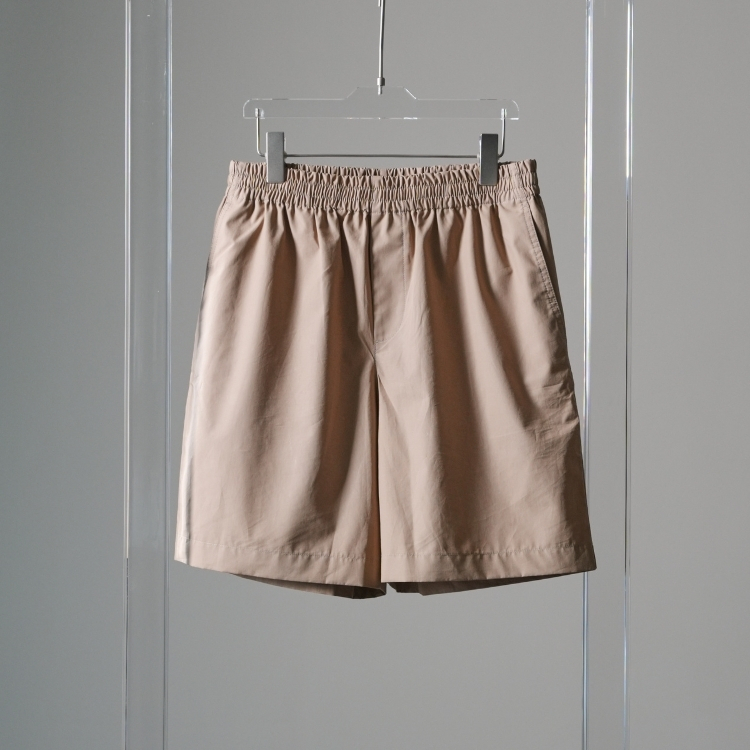 Gucci卡其色短褲