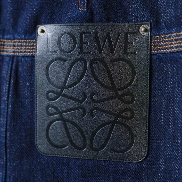 Loewe牛仔短裙