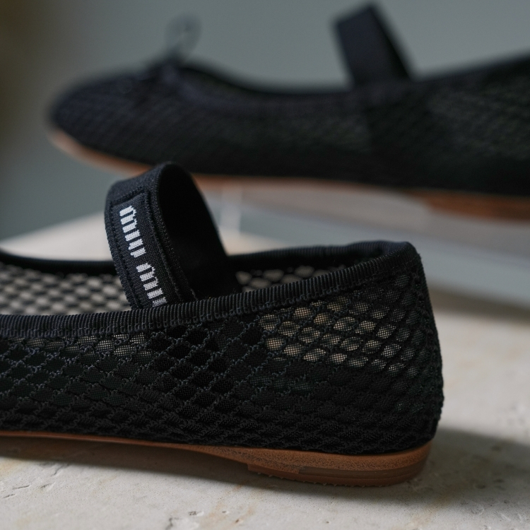 Miu Miu 黑色網狀芭蕾舞鞋