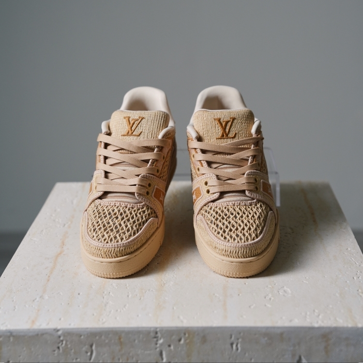 LV  拉菲草款trainer 37號