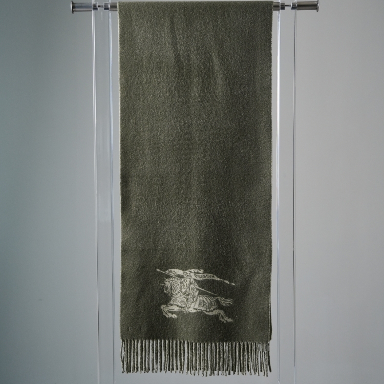 Burberry  抹茶色圍巾