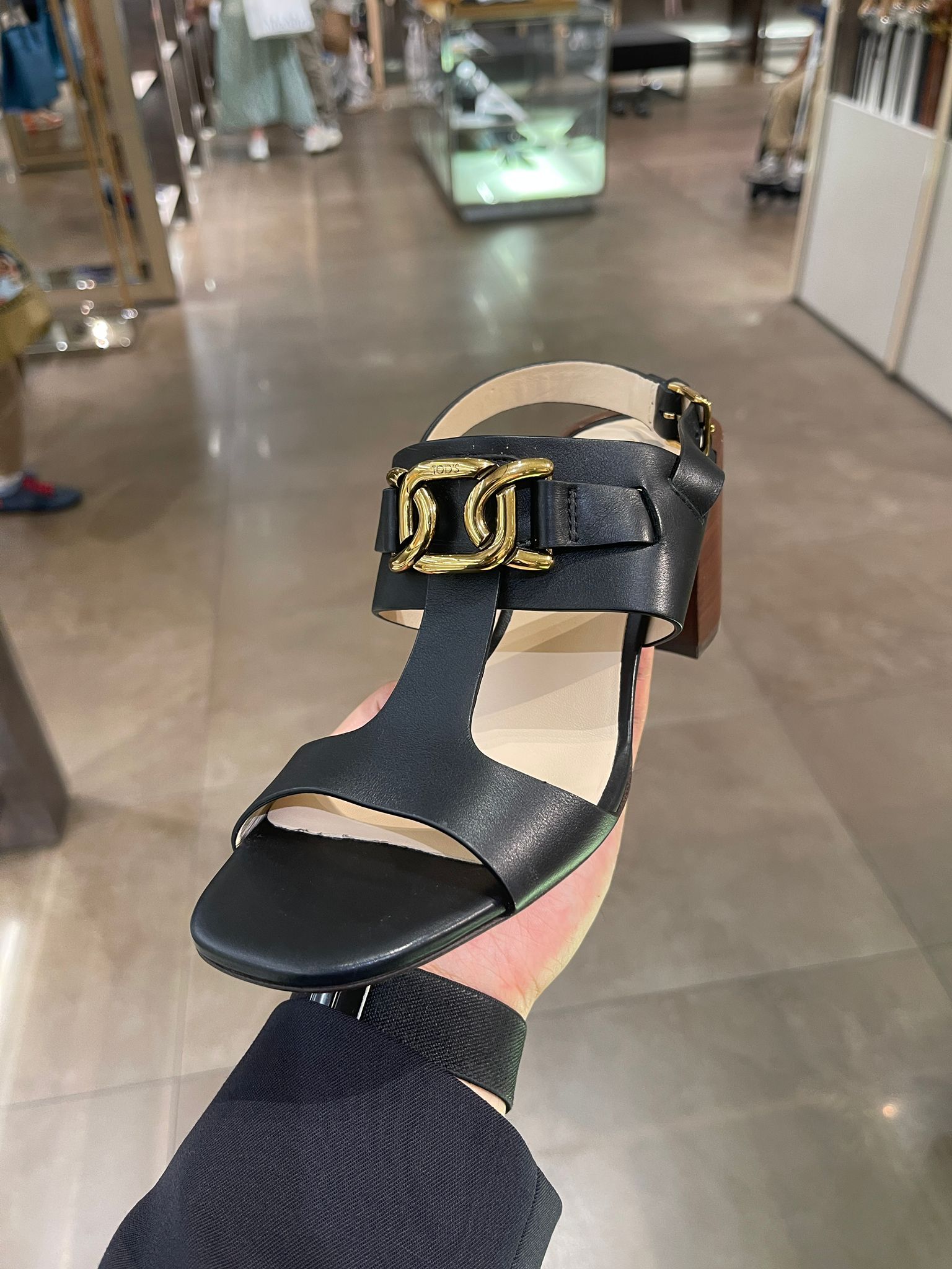 Tods Shoes XXW02 Gold chain Leather Heels Sandals Black