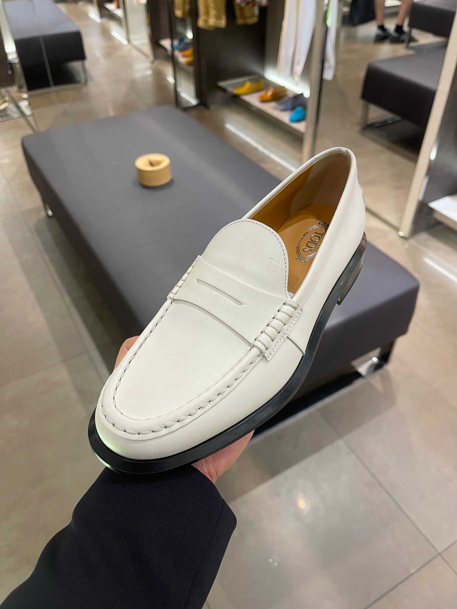 Tods Shoes HXW66 Classic Claf Loafers 2 colors