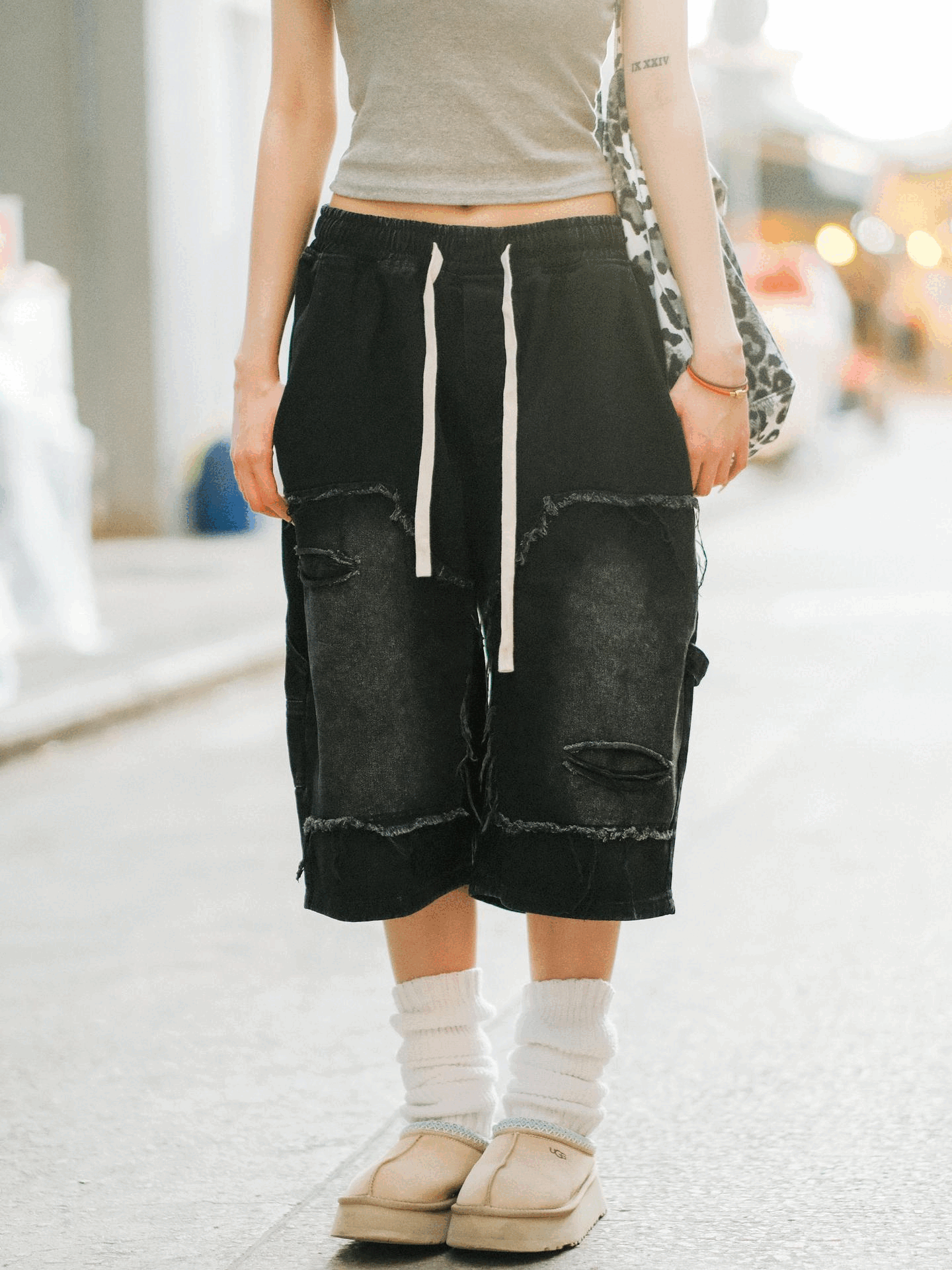 Unisex超型洗水破洞七分褲