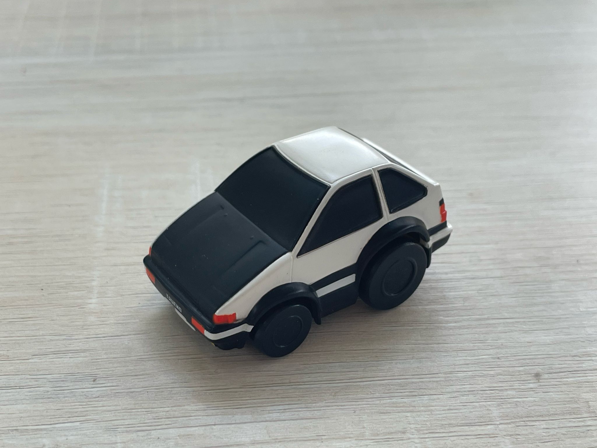 Q SCALE TOYOTA LEVIN AE86 INITIAL D (NOT CHORO Q)