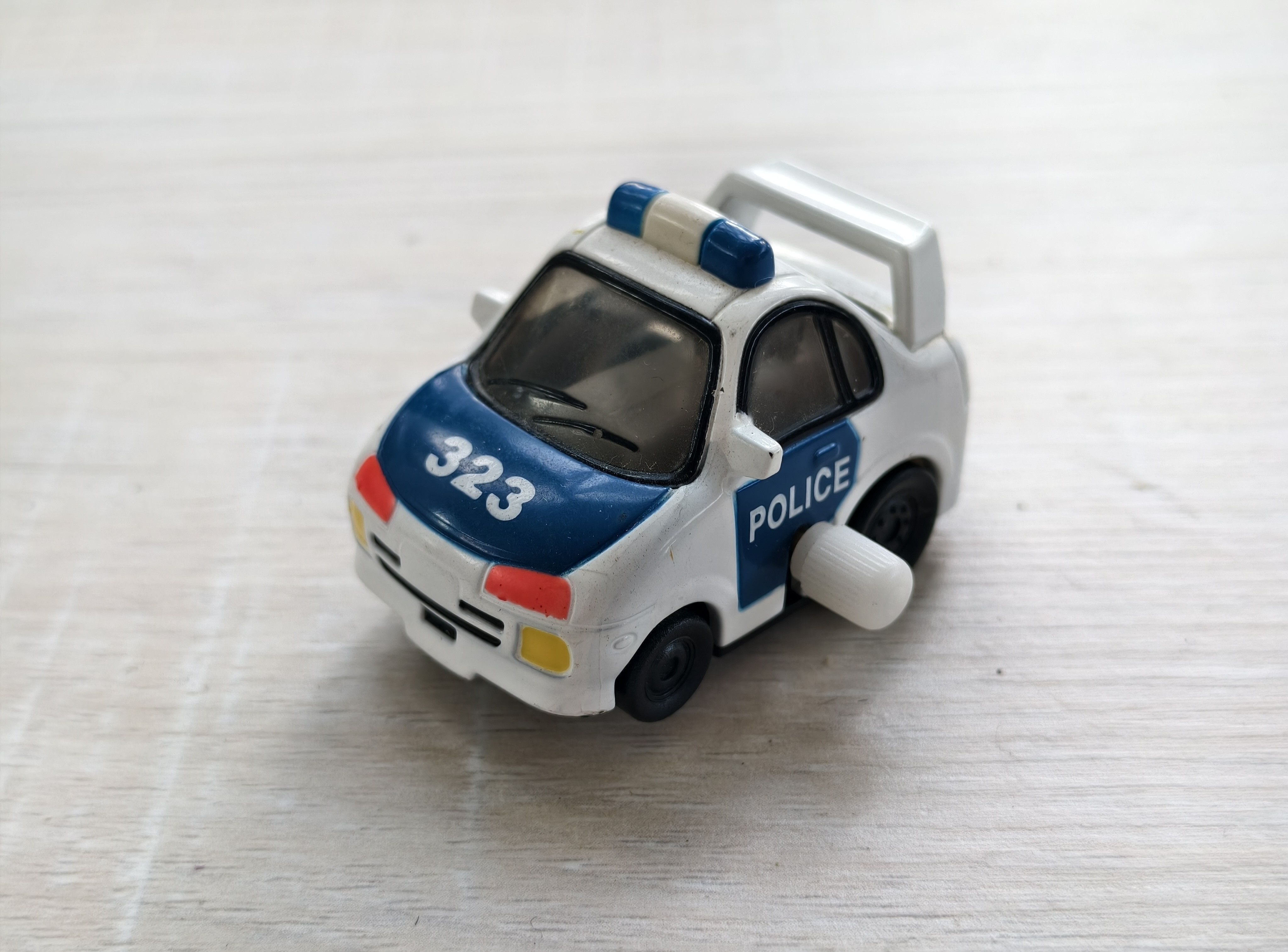 Q SCALE TOYOTA SUPRA PATROL CAR 323 (NOT CHORO Q)