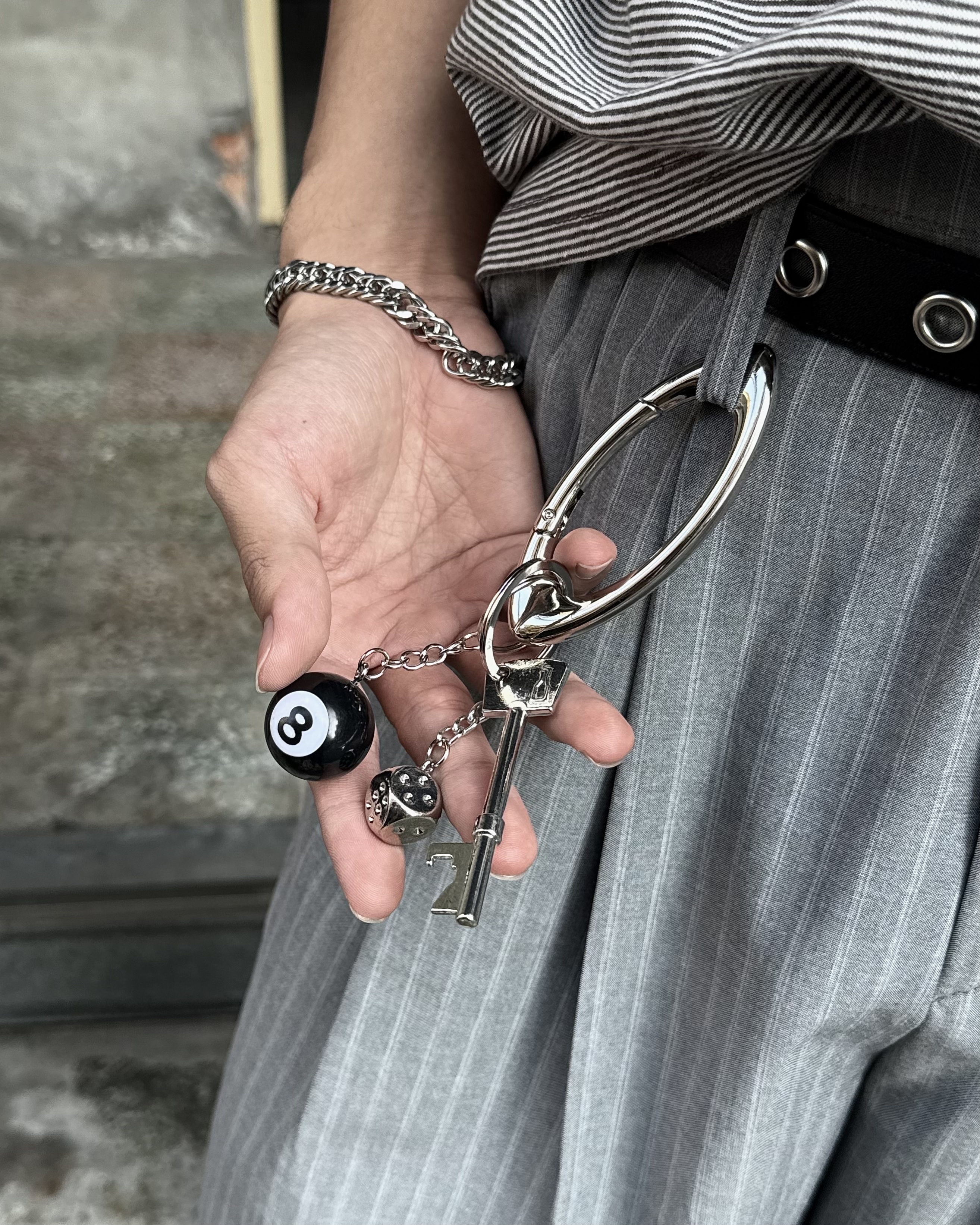 𝐇·𝐓·𝐒 韓國 8號球 骰子 鑰匙設計 橢圓形 鑰匙圈 掛勾 飾品 配件 褲鏈