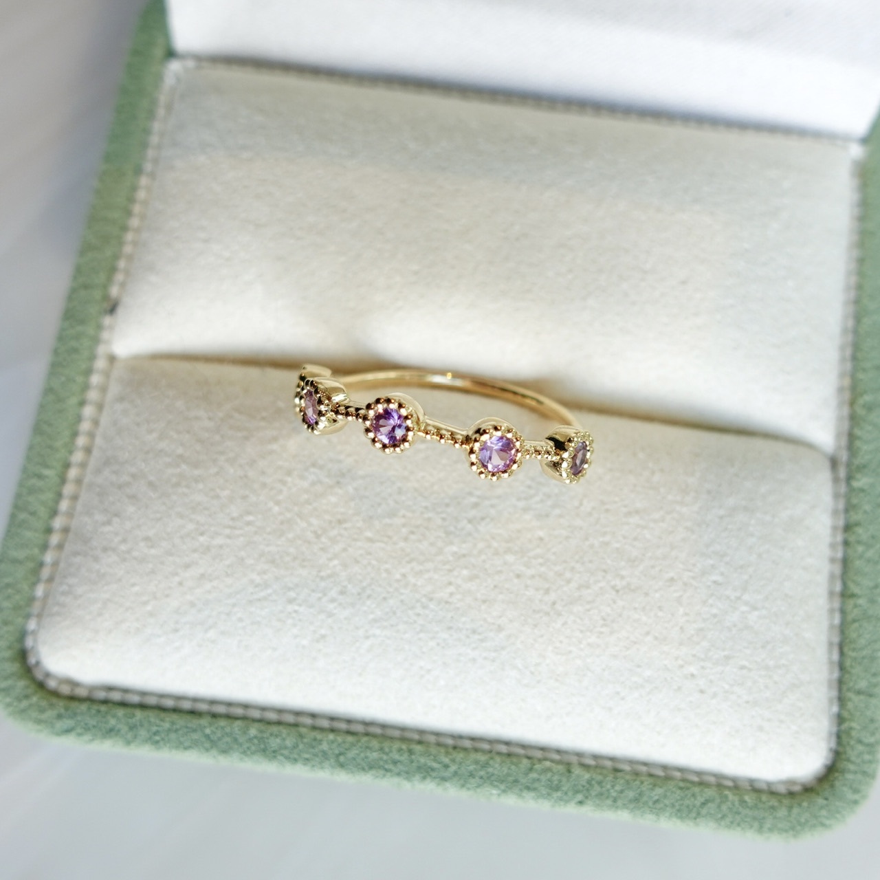 18K金紫色藍寶石復古排戒