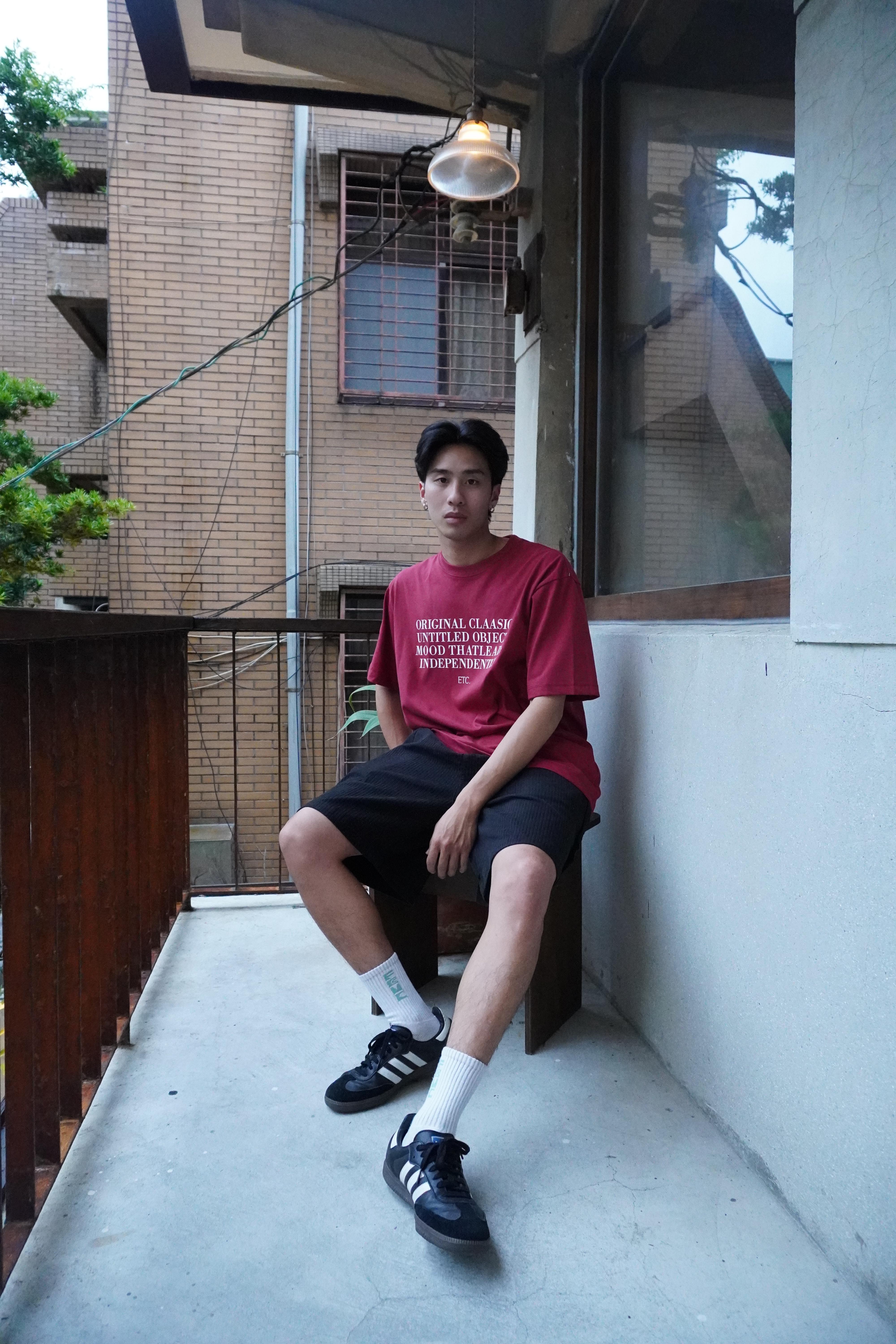 贏格力許字母短T