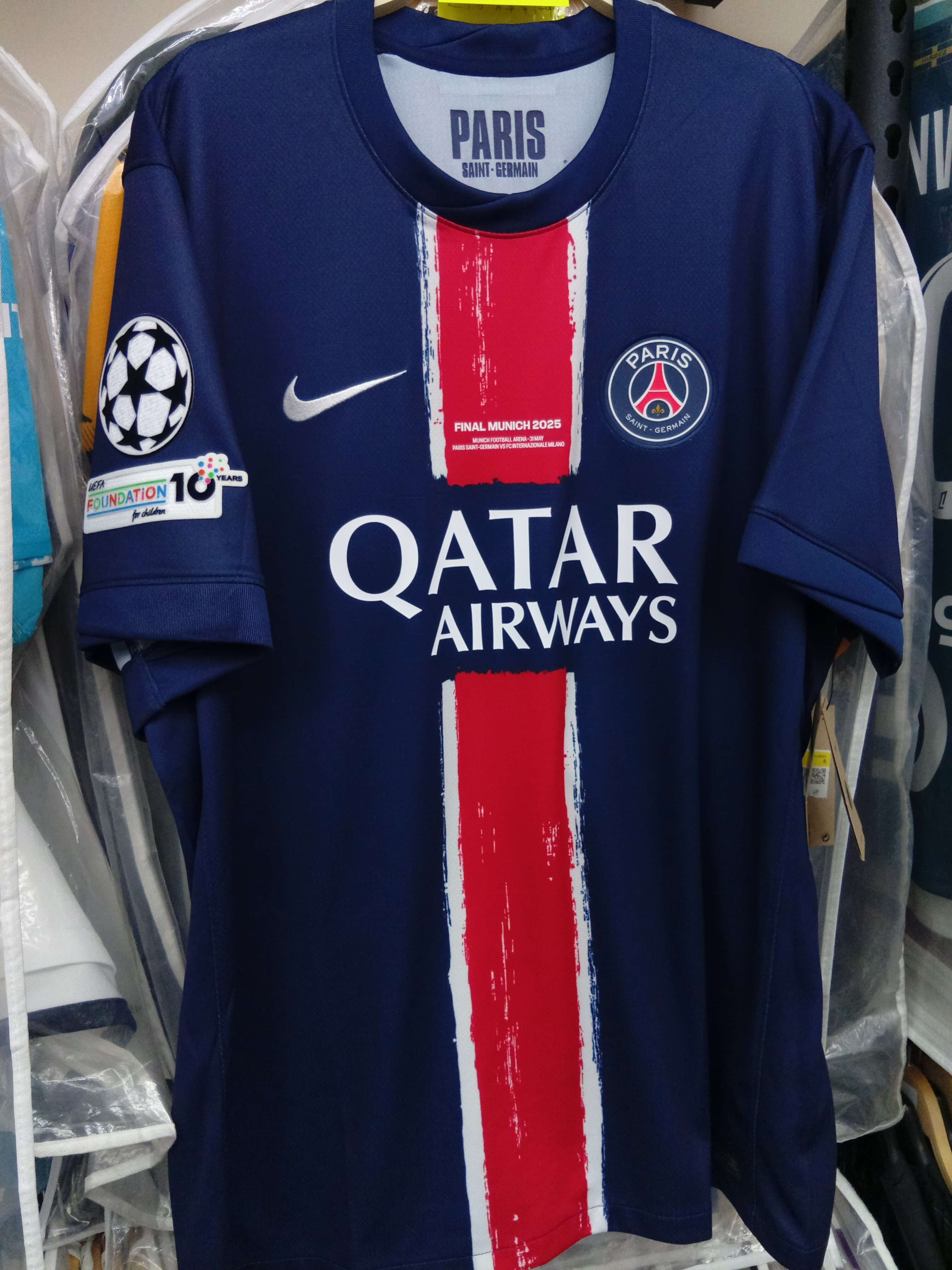 24-25巴黎聖日耳門主場歐聯決賽版球衣