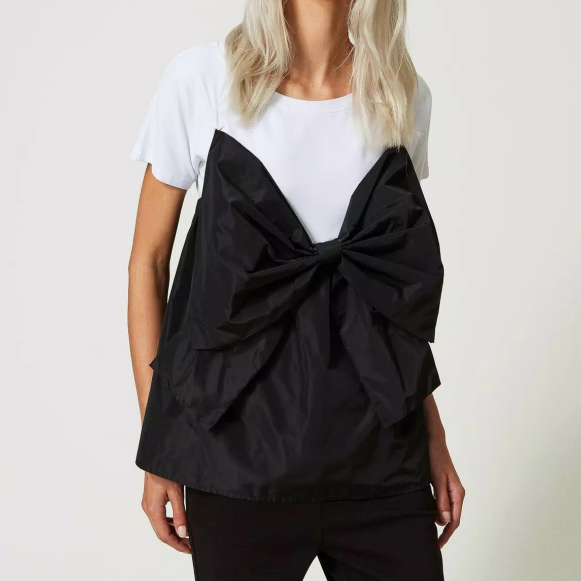 1TS0629-130 TWINSET T-Shirt with Taffeta Bow White/Black #241AP2120 (C-EU-E)