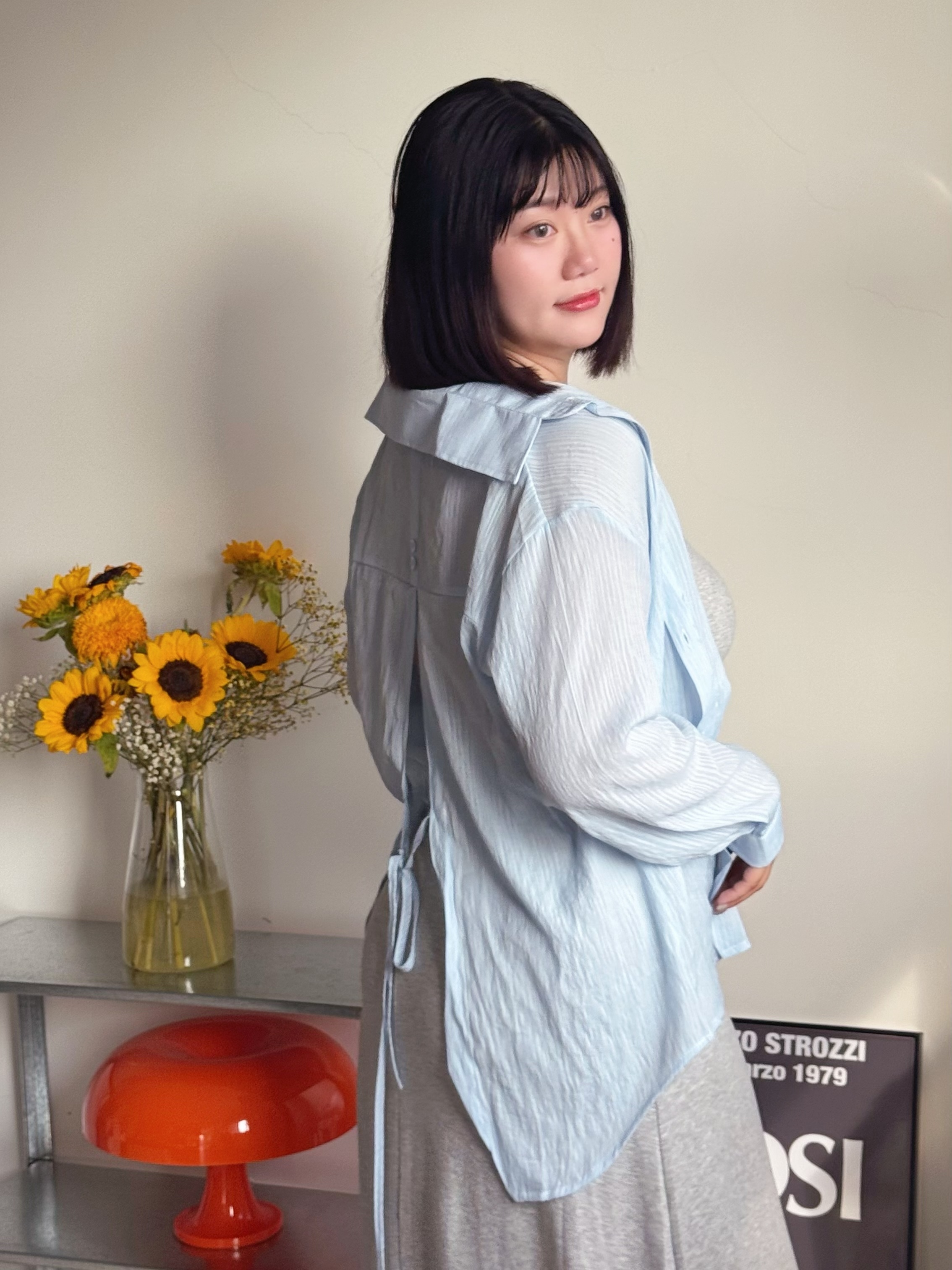 A10 ✨闆娘推薦✨《透明の浪漫》設計感開叉綁帶罩衫（三色）