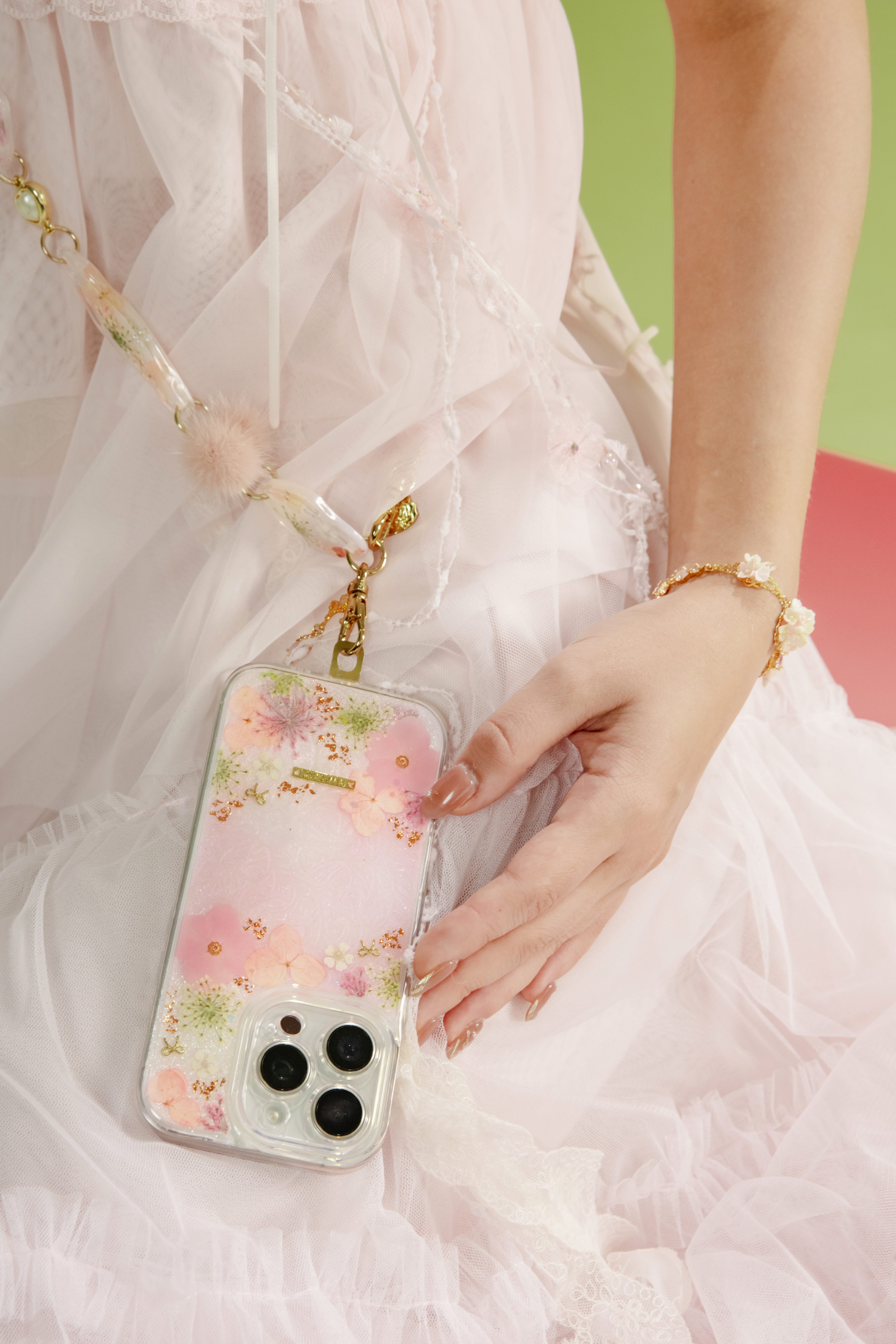 Printed Dream Wandering Pressed Flower Phone Case