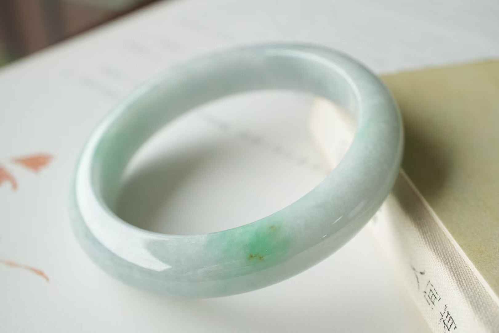 冰糯種飄綠正圈翡翠手鐲,天然翡翠A玉, 緬甸玉, Jade, Jadeite