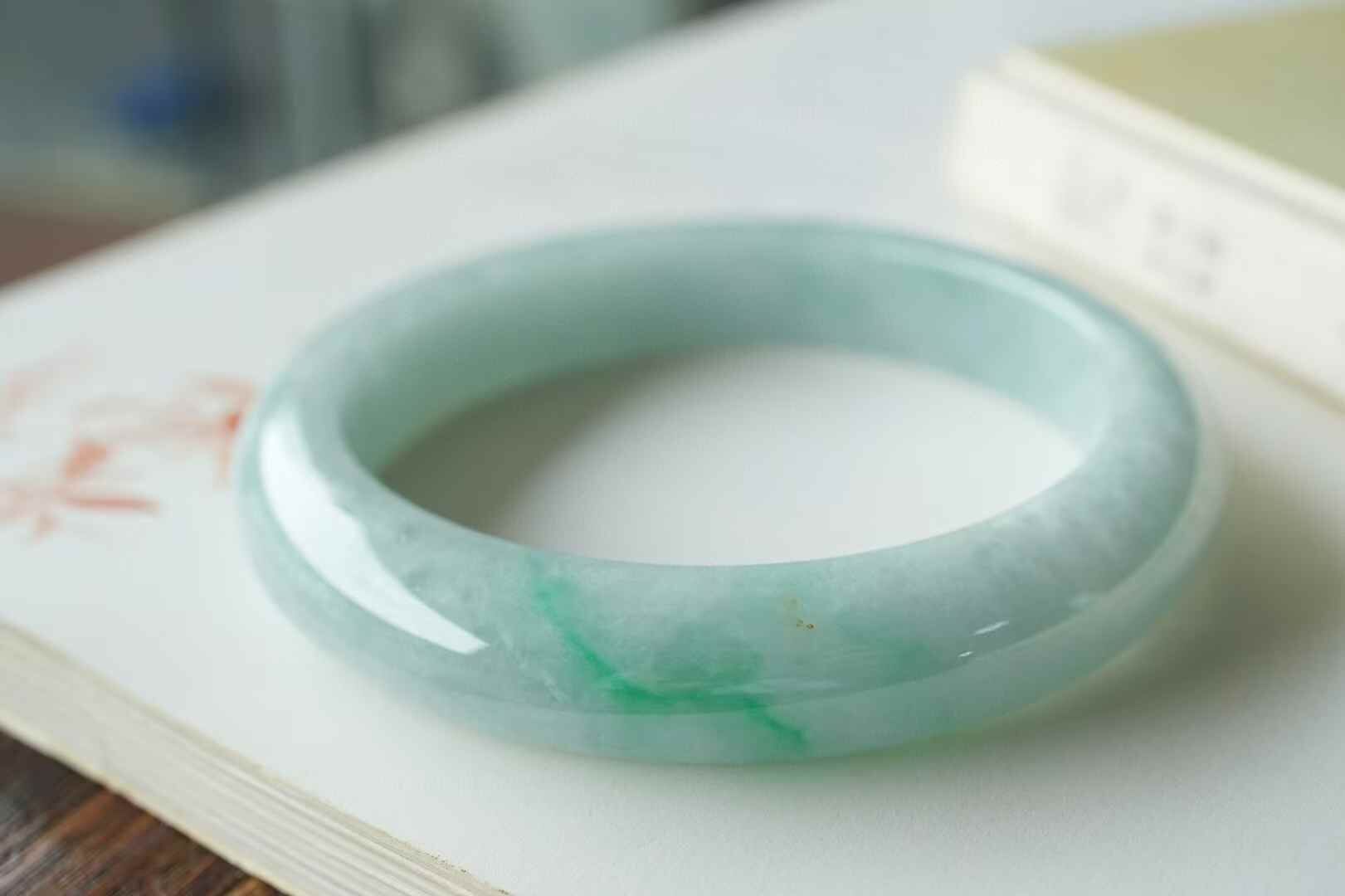 618855 57.8mm冰糯種飄綠翡翠正圈手鐲 (56-58)