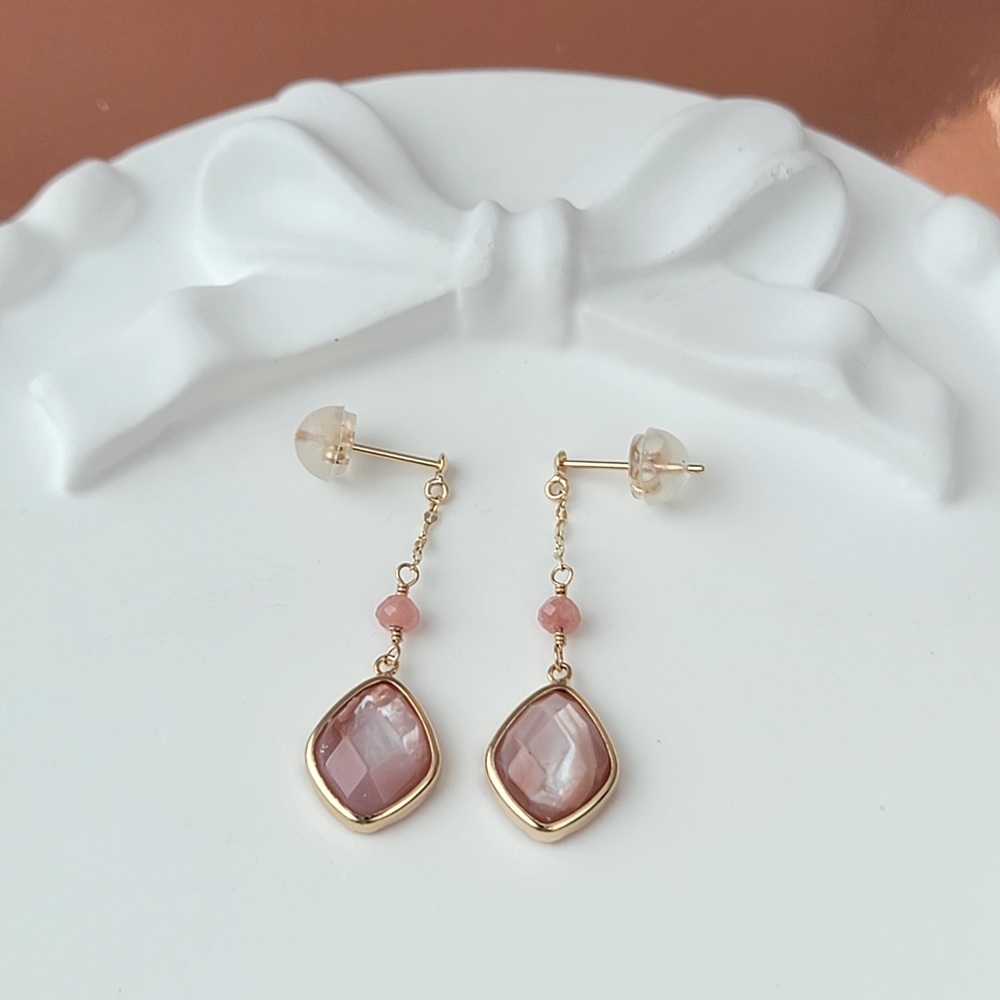 【me.luxe】K10菱鑲玫瑰石耳環