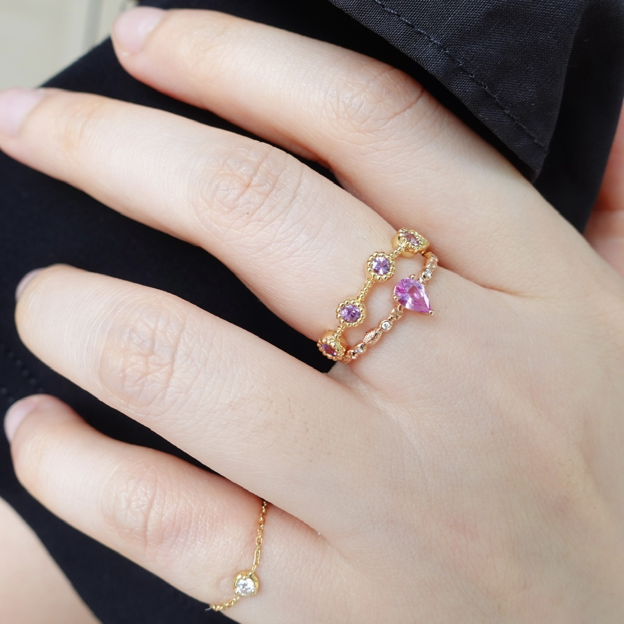 18K金鑲嵌天然粉紫色藍寶石鑽石復古戒指 - 水滴形切