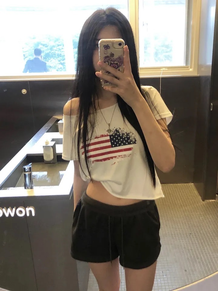 【優惠預訂】韓國USA單肩露肩TEE（2色）