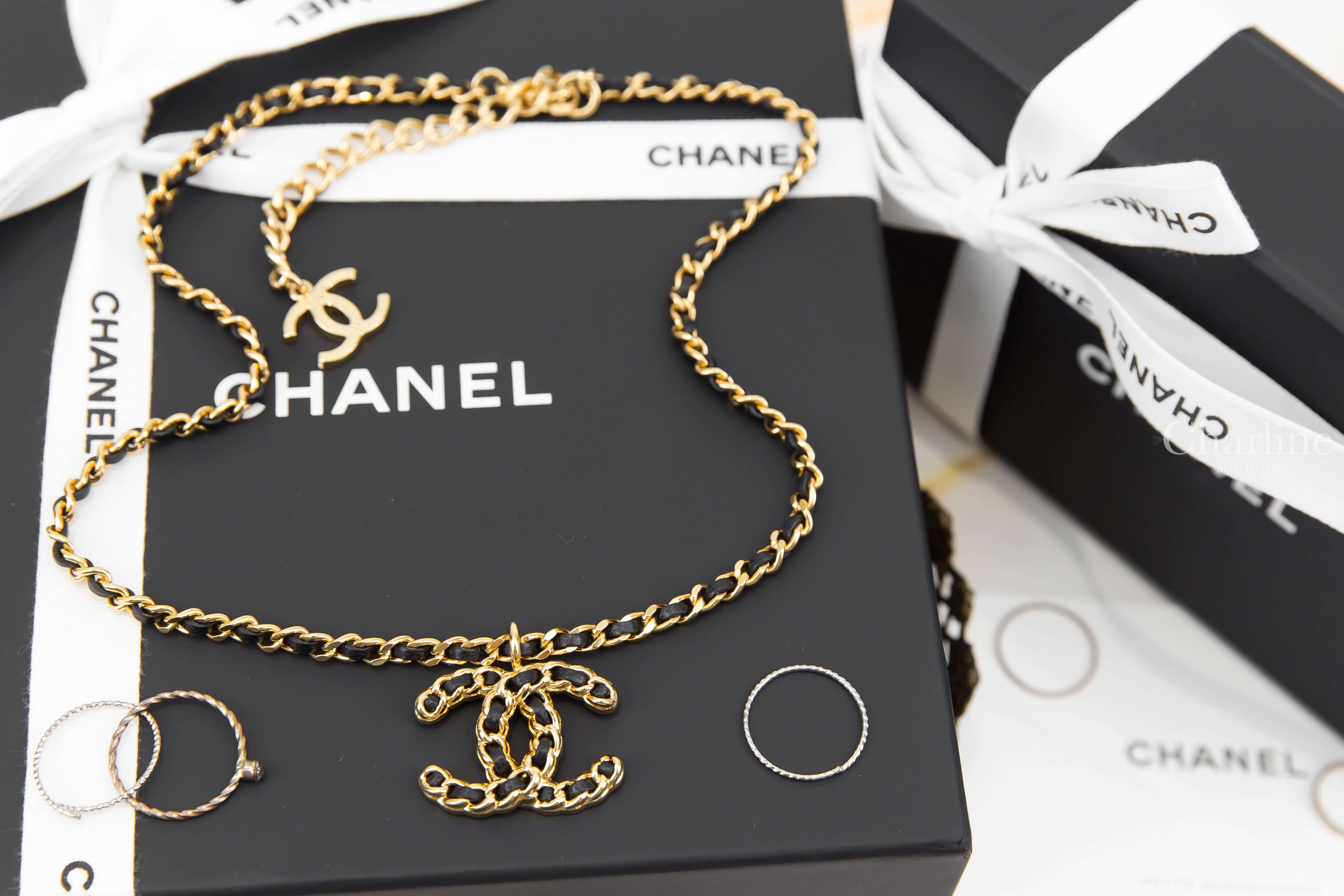 Chanel Necklace 黑色皮穿金鍊CC垂墜項鍊