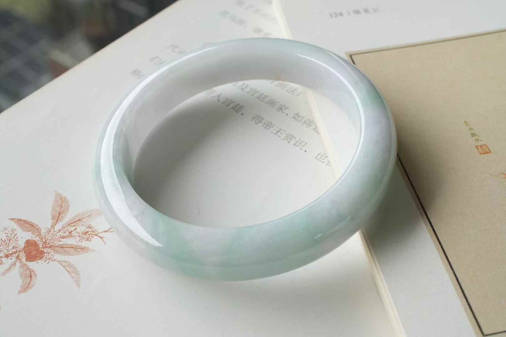 冰糯春帶彩翡翠手鐲,天然翡翠A玉, 緬甸玉, Jade, Jadeite