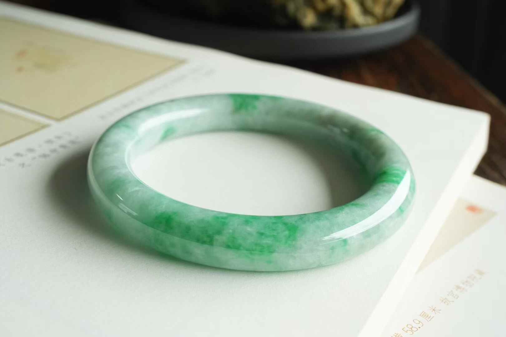 618862 57mm辣陽綠翡翠圓條手鐲 (56-58)