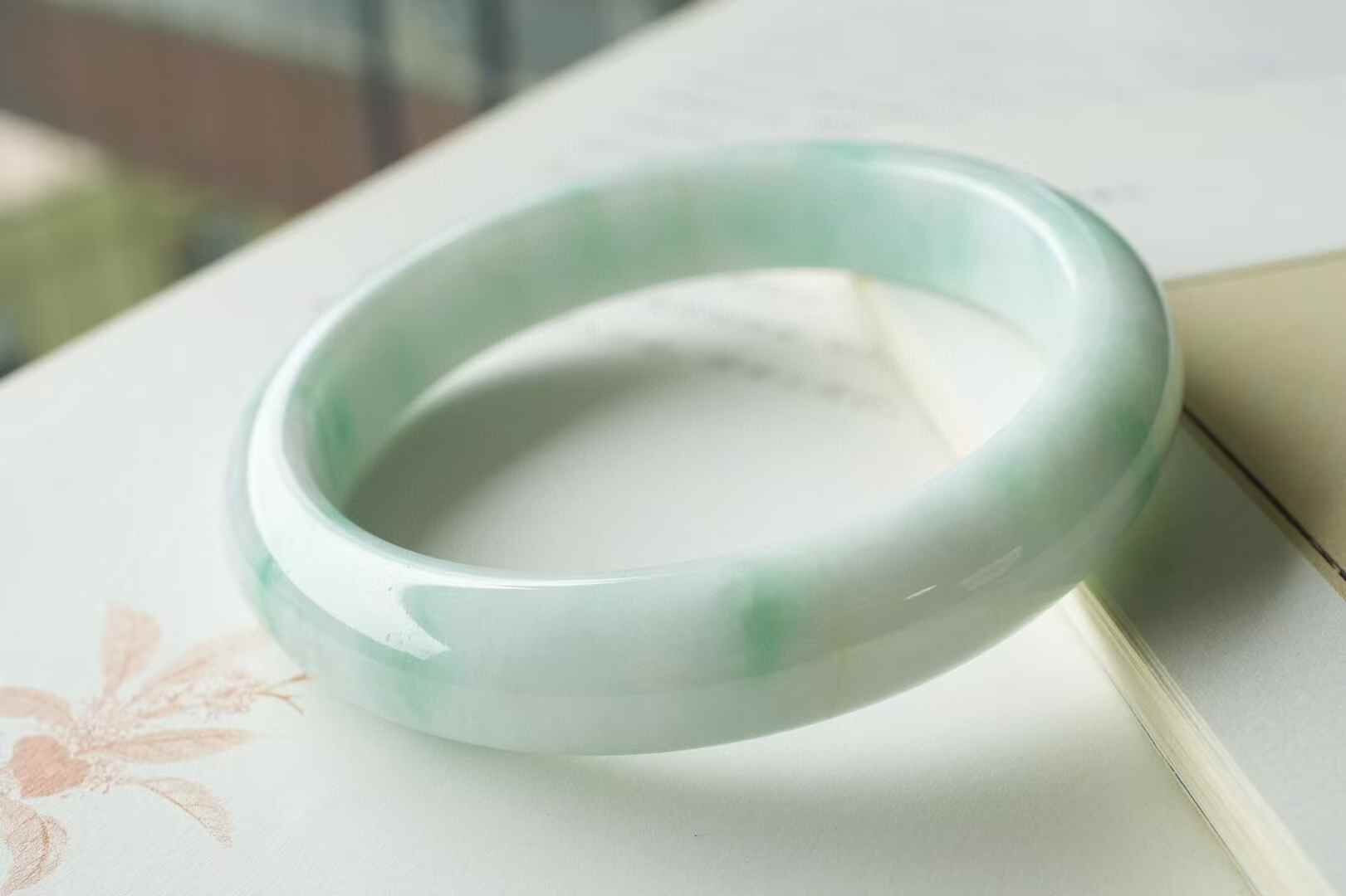 冰糯種飄陽綠翡翠手鐲,天然翡翠A玉, 緬甸玉, Jade, Jadeite