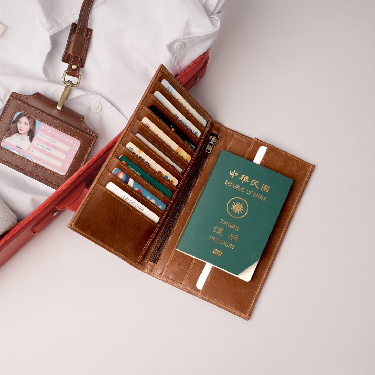 FORMA摺叠旅行夾-兩色(2252)