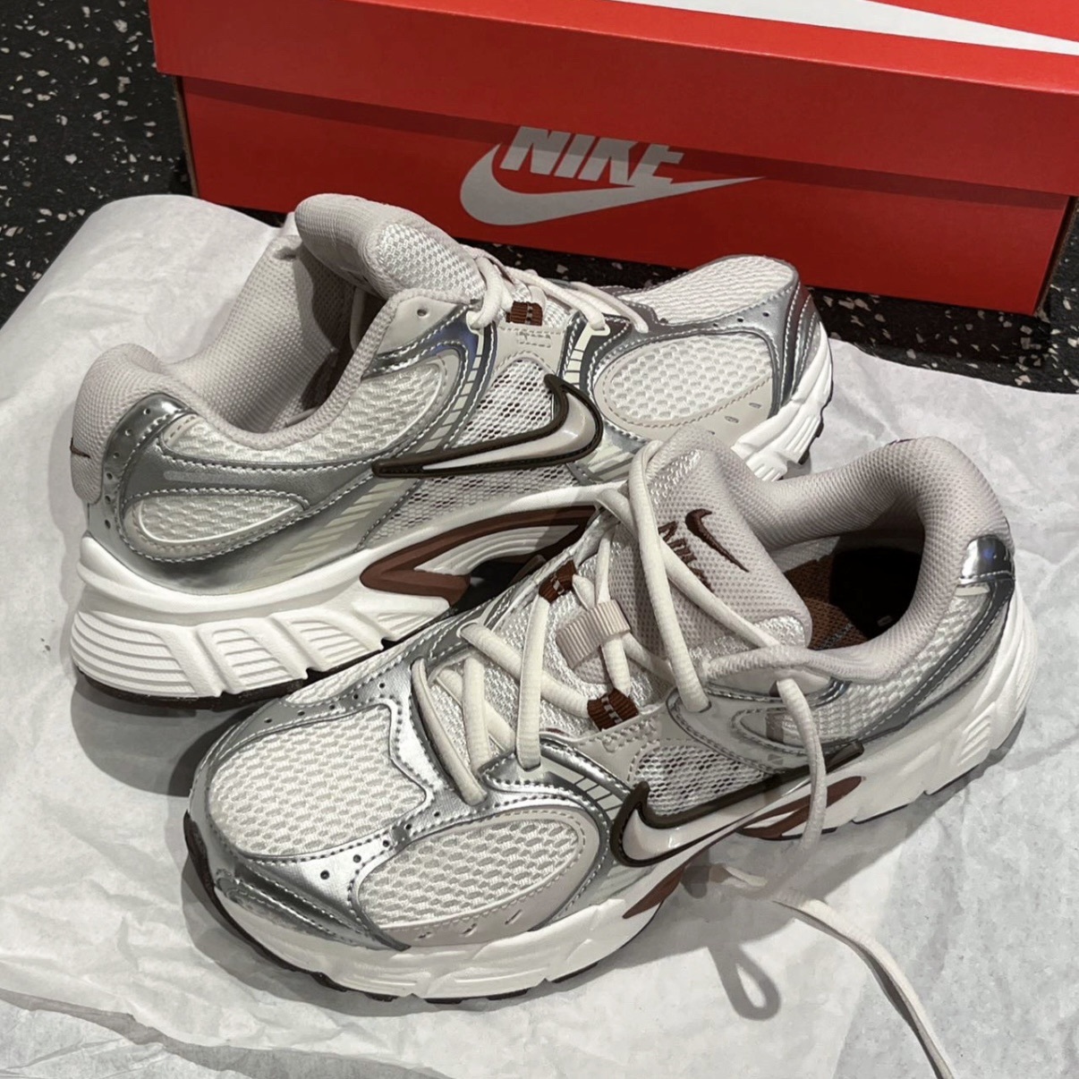 NIKE V5 RNR米銀棕復古老爹鞋