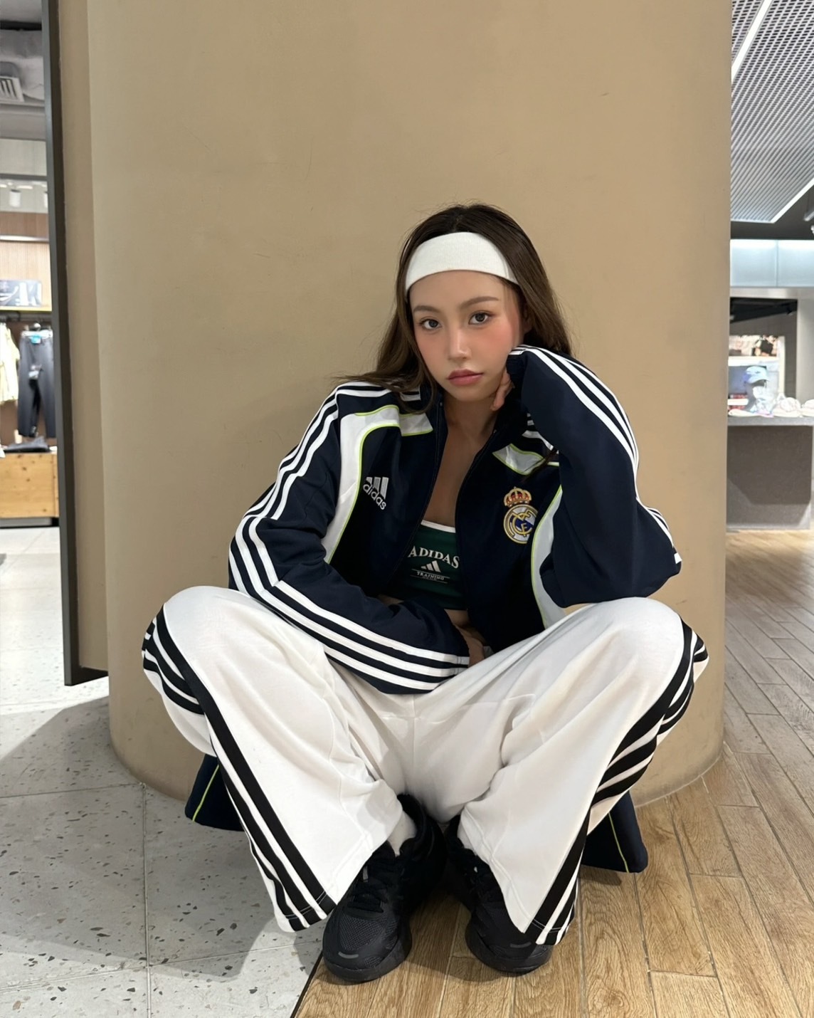 <足球控必備!!!>Adidas Real Madrid 賽車服 皇馬聯名 立領 外套 深藍