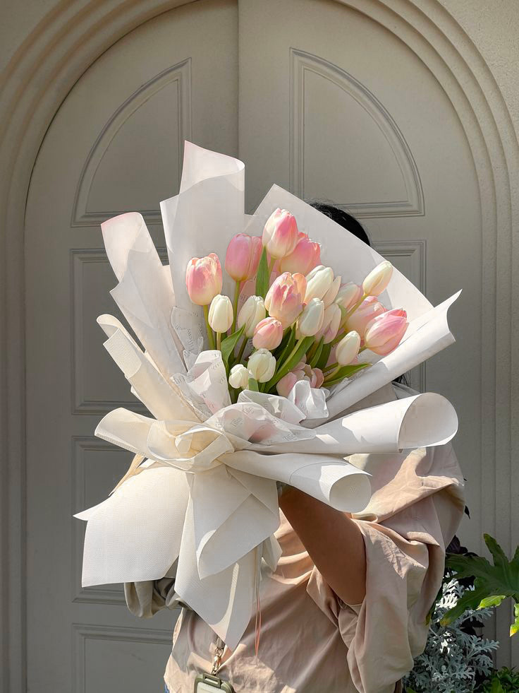 粉雪公主的小姊姊鬱金香花束