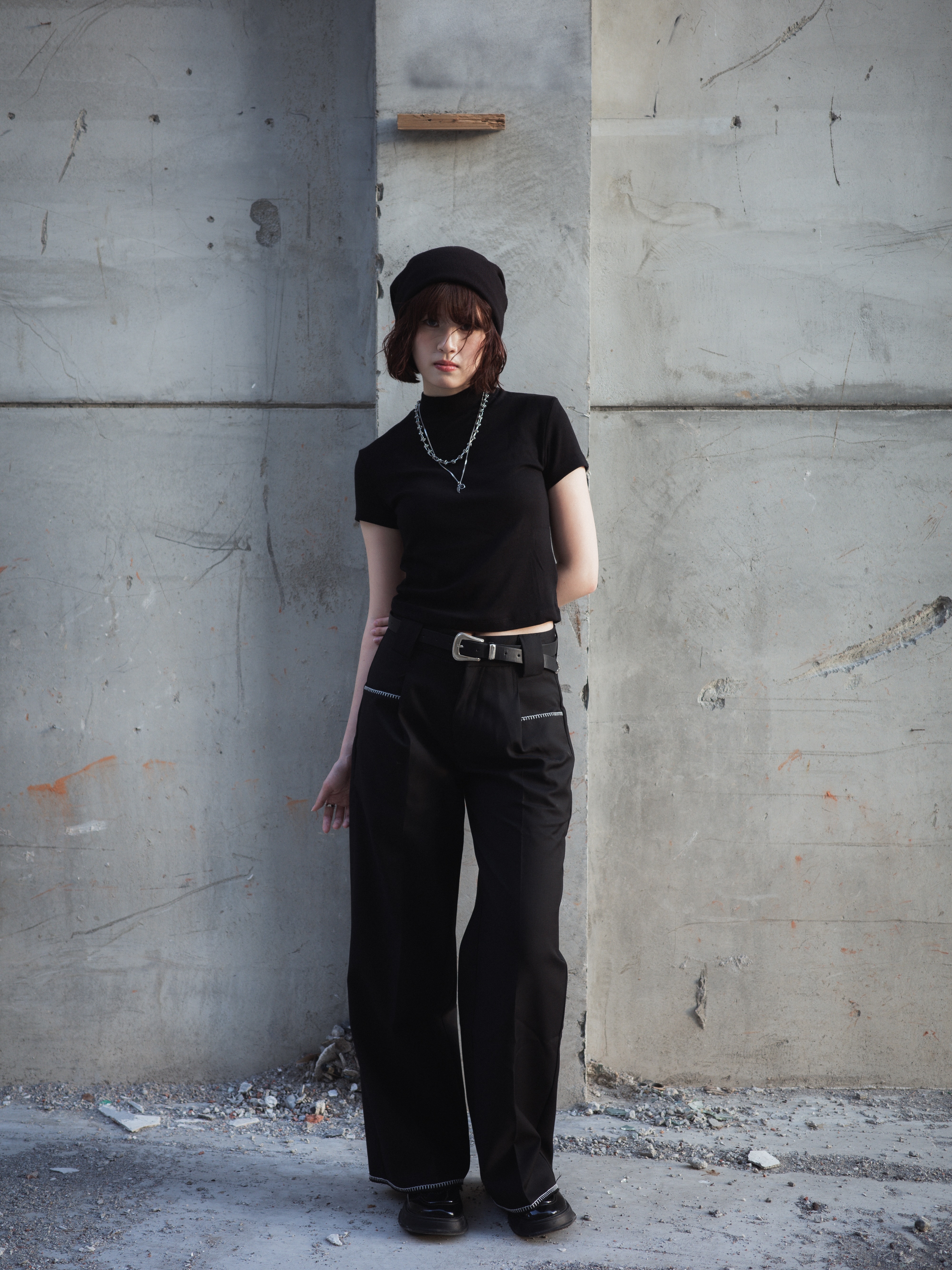 JINNEE 微高領 素面  彈性內搭  上衣