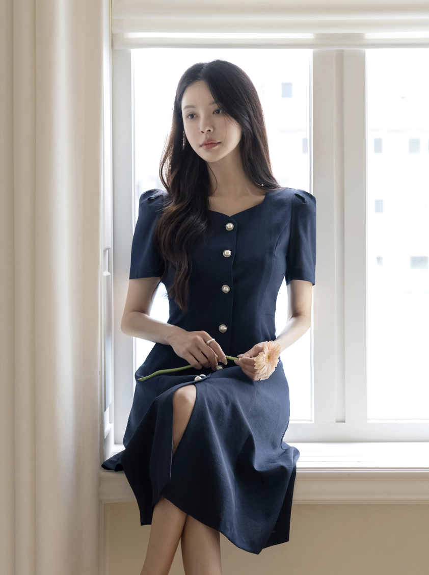 [現貨] Farrah 氣質排釦A字洋裝 [ 2色 / S,M ]