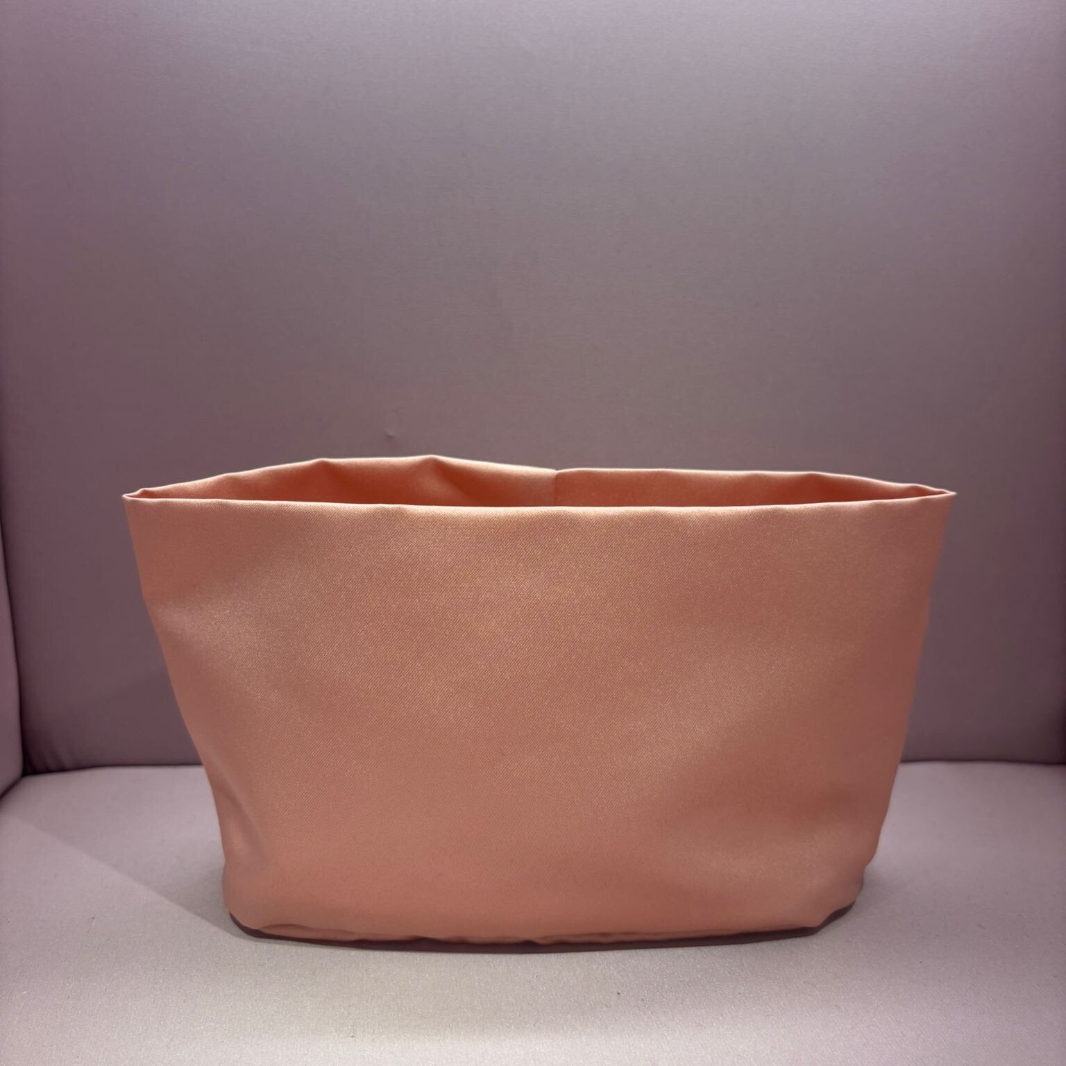 1RA0628-014 ROSANTICA Holli Taffeta Pouch Peach #B-HOLLI-TF-PEACH (B-EU-E)
