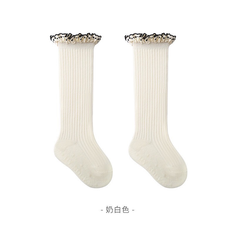 蕾絲花邊中筒襪