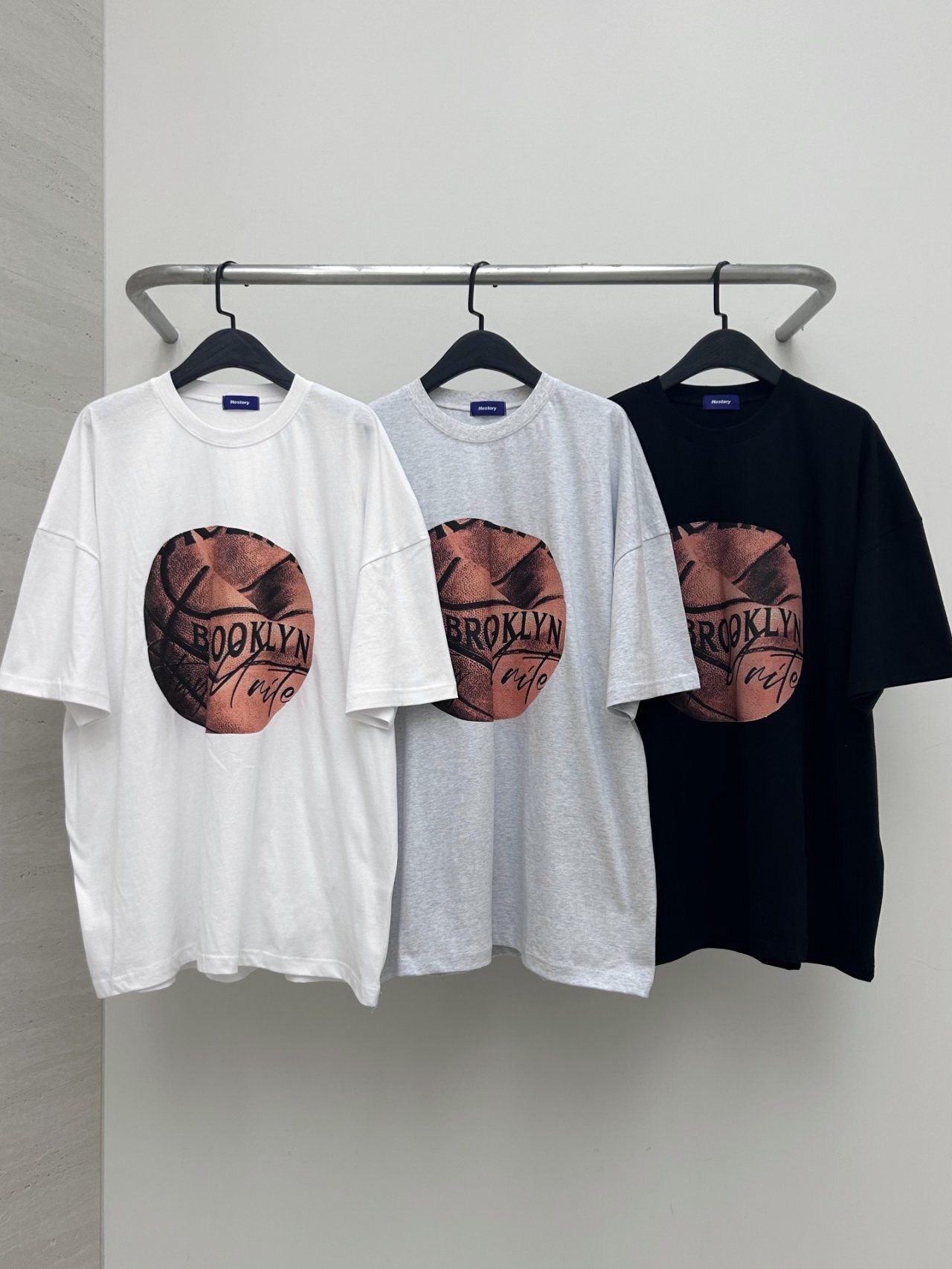 英文字圖案短袖Tee Hestory-087T