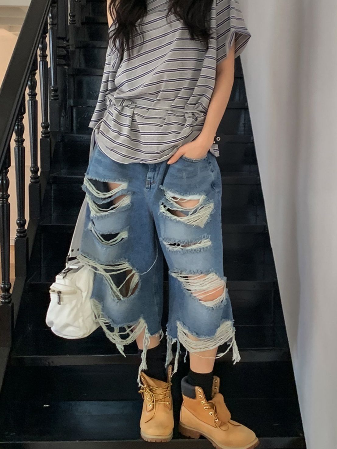 洗水破洞牛仔短褲 LIL-057P