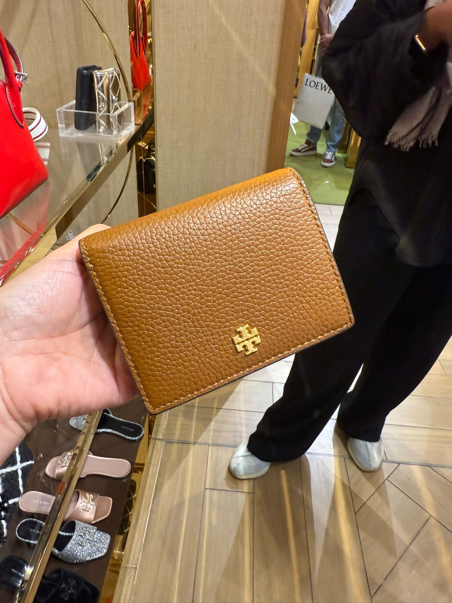 Tory Burch Grainy Calf Bi-fold Wallet Camel