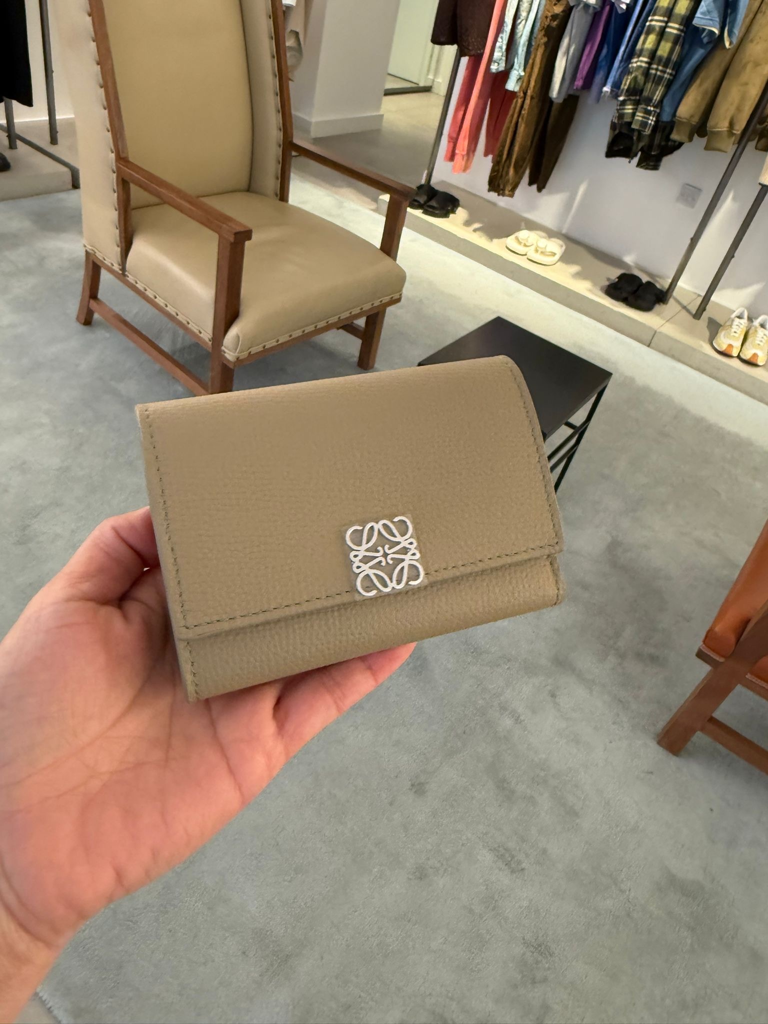 Loewe Anagram Small Veritical Wallet Clay Green