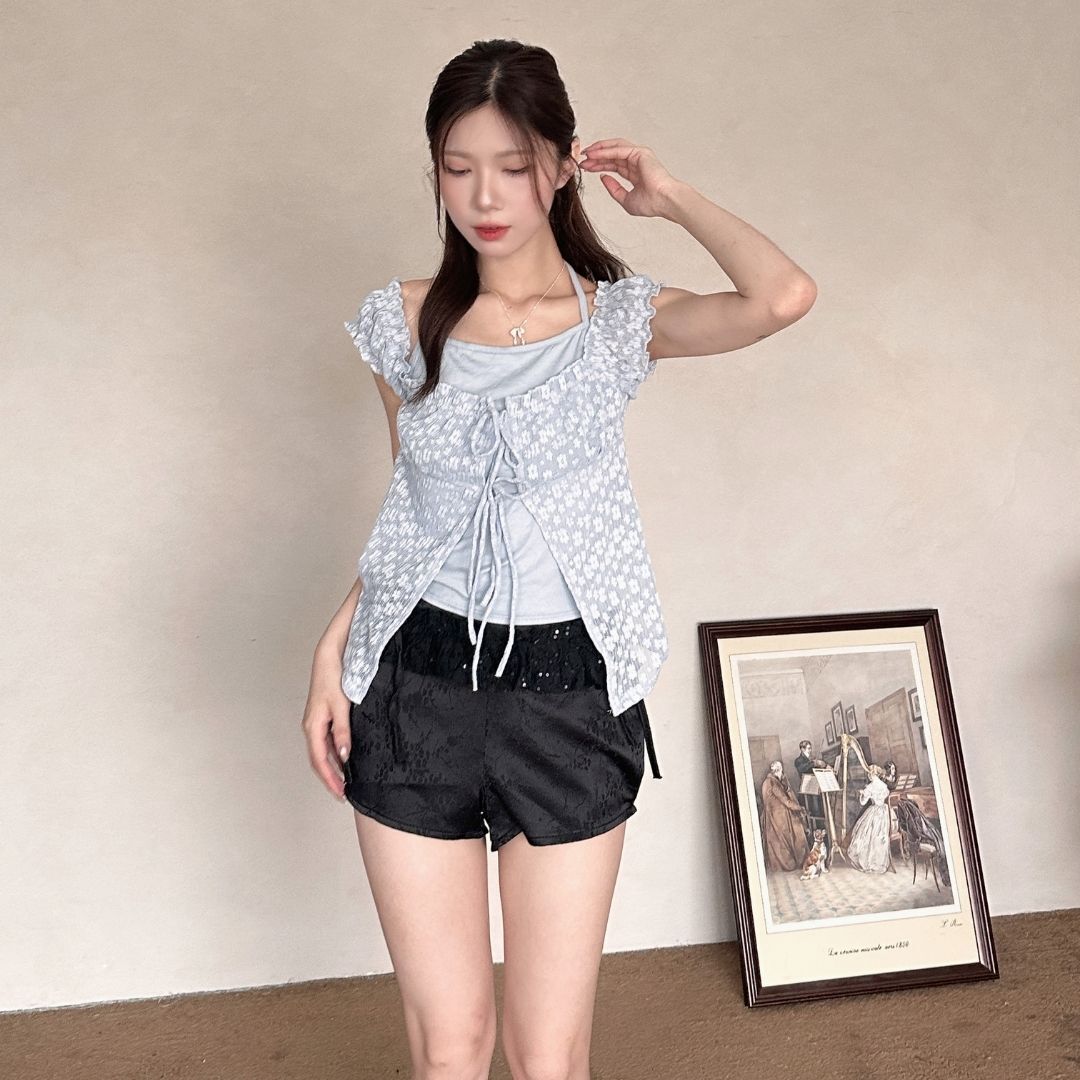 【法式微辣】DOMISS蕾絲拼接光澤短褲 設計感短褲 蕾絲短褲 (現貨)